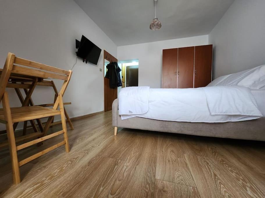 Andi'S Place-Comfy Studio-City Center Tirana Exterior foto